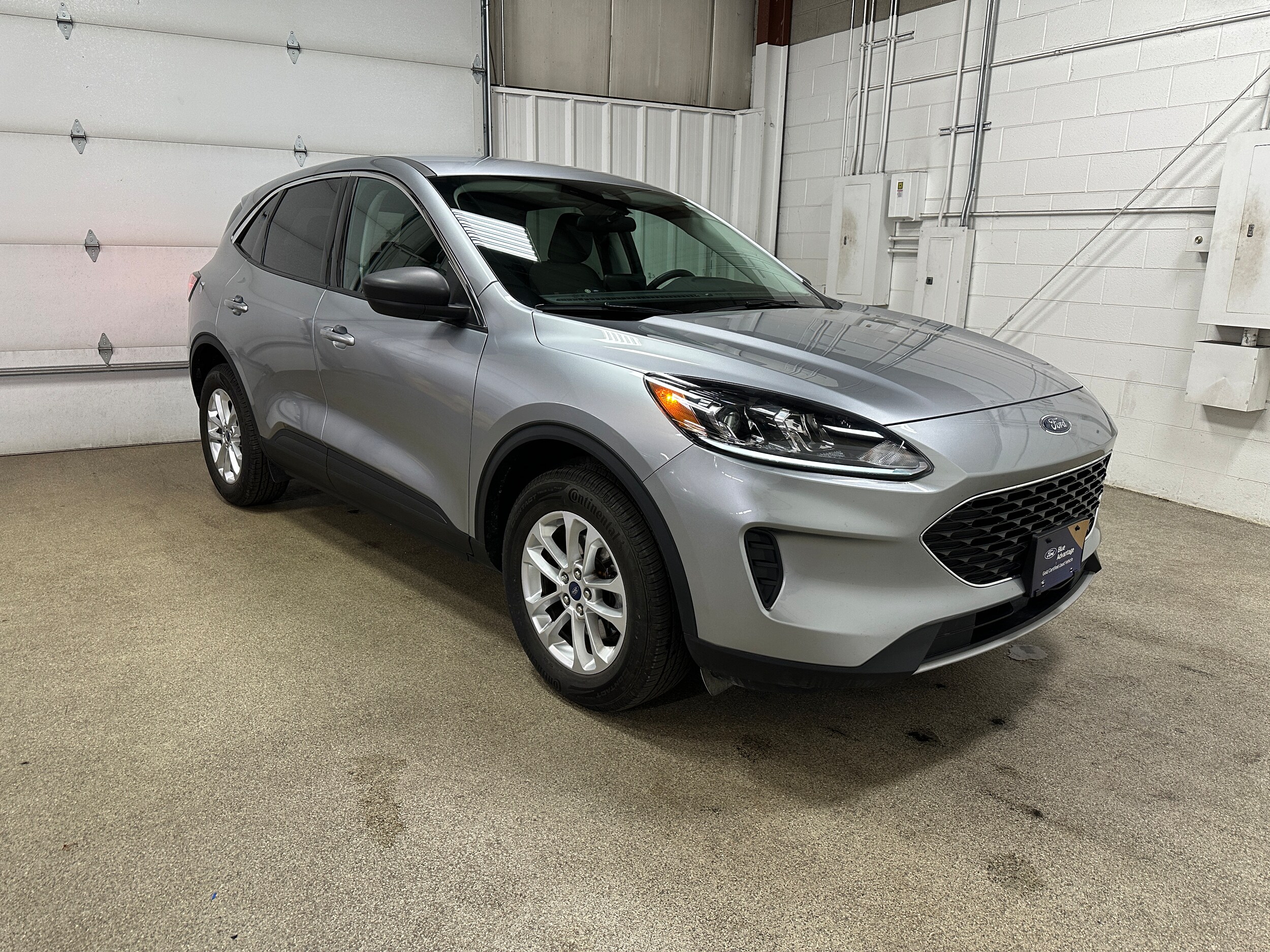 2022 Ford Escape SE photo 3