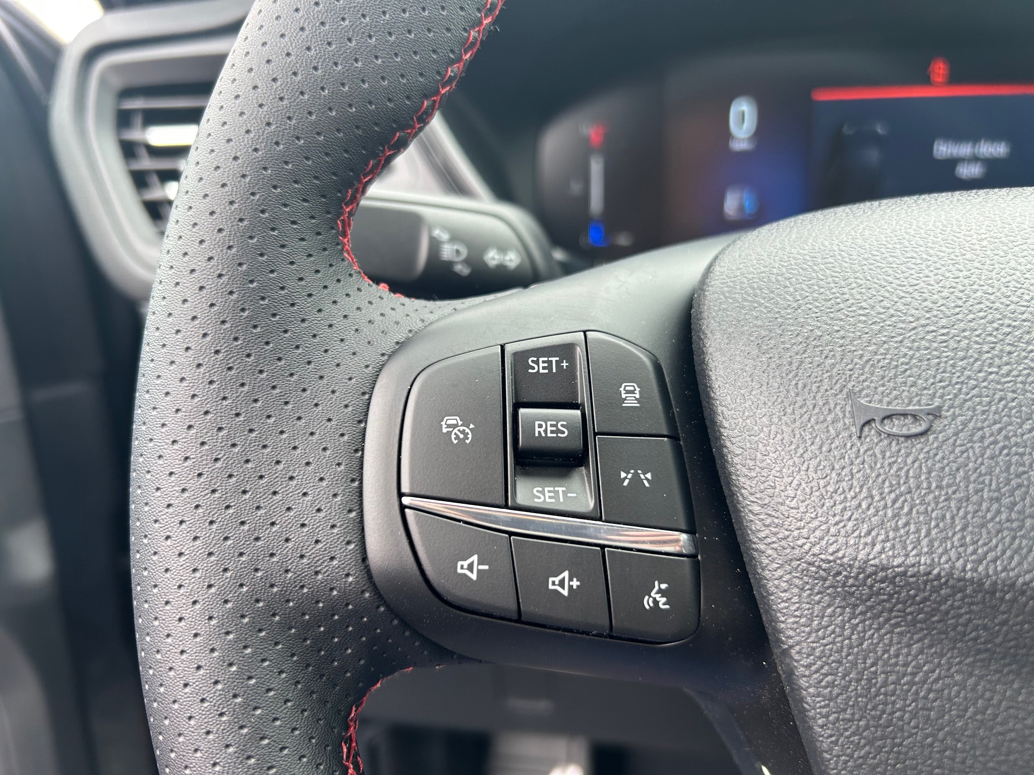 2026 Ford Escape ST-Line - Photo 9