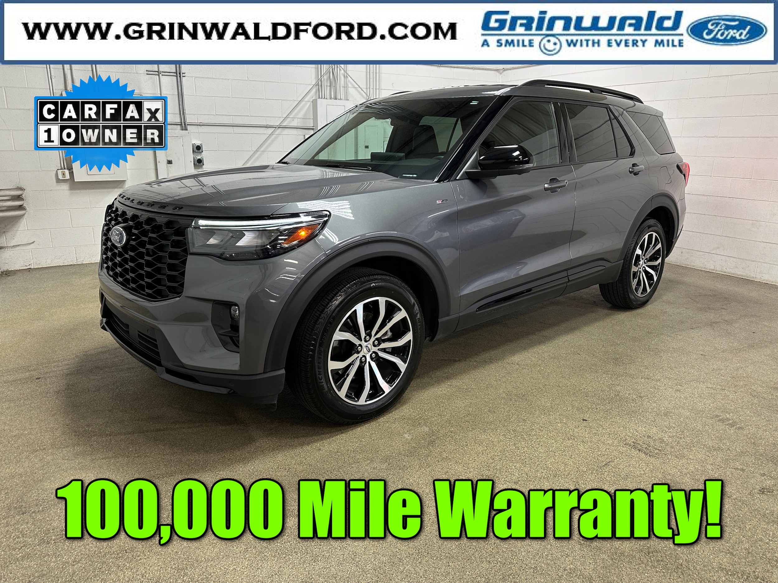 2025 Ford Explorer ST-LINE's photo