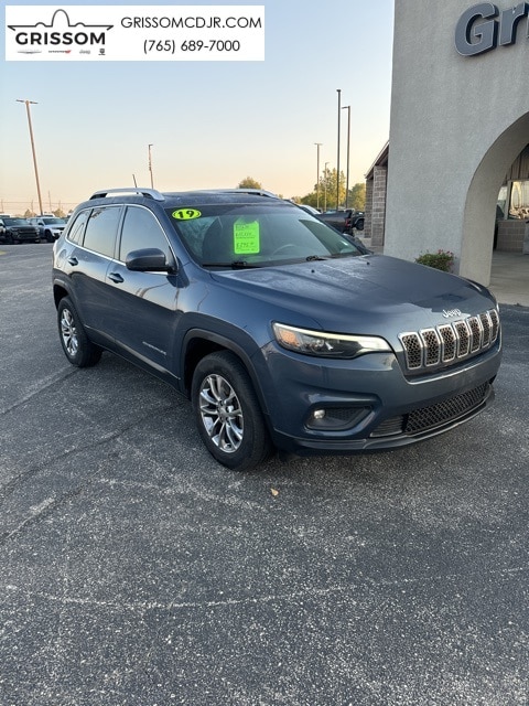 Used 2019 Jeep Cherokee Latitude Plus with VIN 1C4PJMLB3KD401683 for sale in Bunker Hill, IN