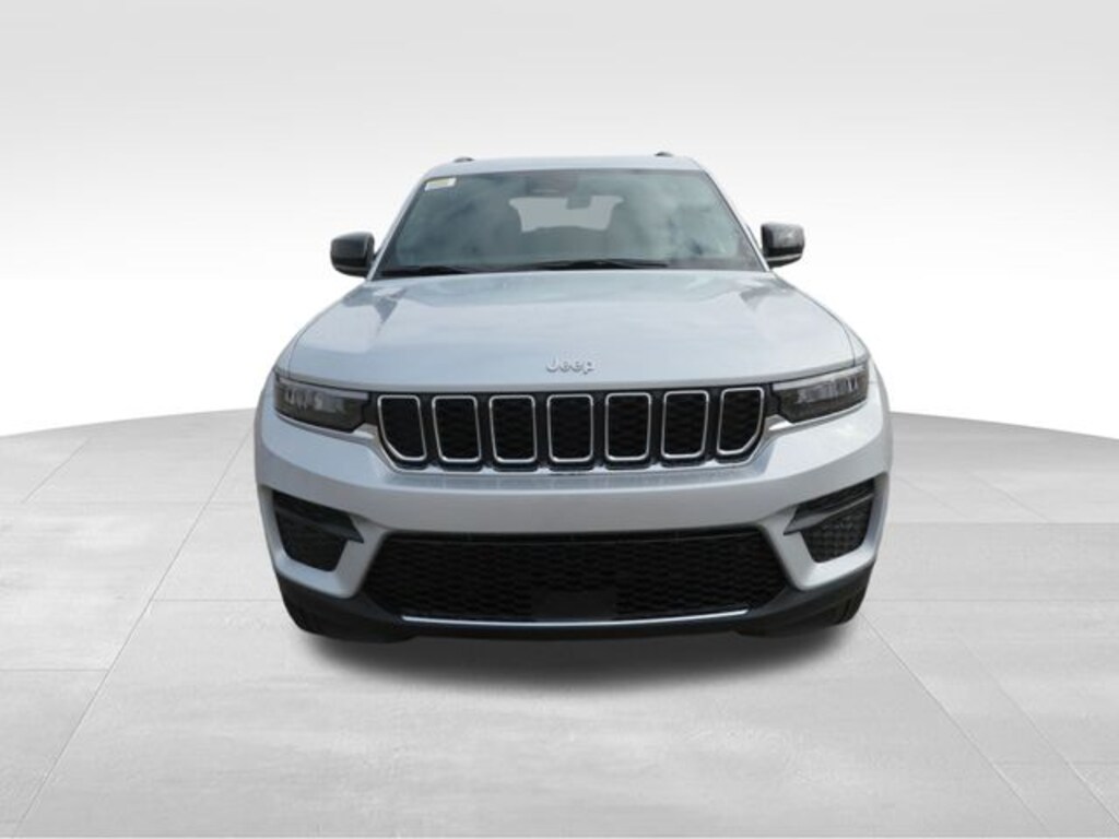 New 2025 Jeep Grand Cherokee LAREDO X 4X4 Sport Utility