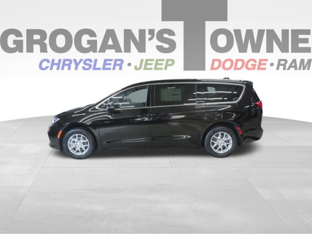 New 2026 Chrysler Pacifica SELECT Passenger Van