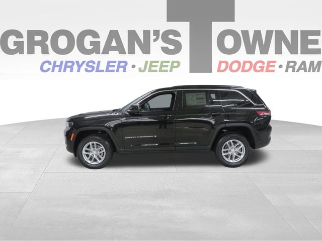 2025 Jeep Grand Cherokee Laredo's photo