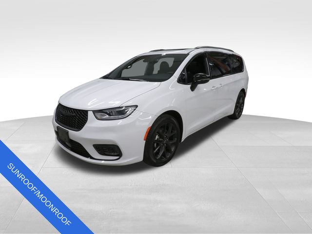 2025 Chrysler Pacifica Limited photo 2