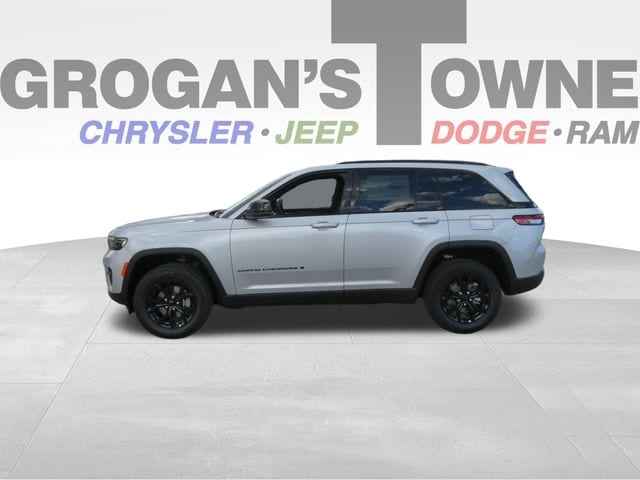 2025 Jeep Grand Cherokee Altitude's photo