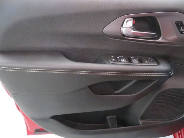 2026 Chrysler Pacifica Select - Photo 10
