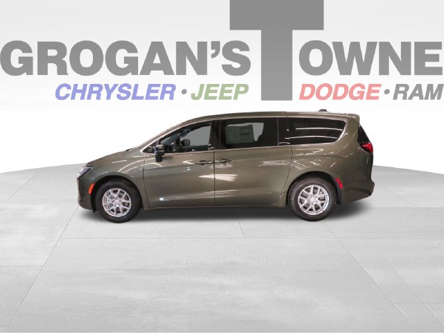 2027 Chrysler Pacifica SELECT Passenger Van