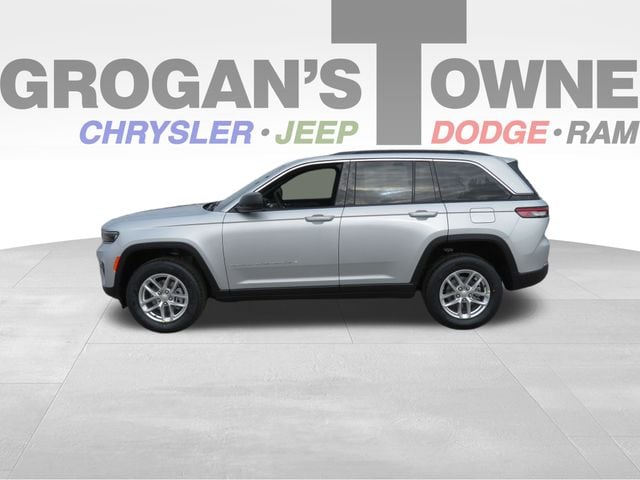 2025 Jeep Grand Cherokee Laredo's photo