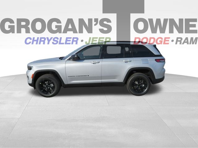 2025 Jeep Grand Cherokee Altitude's photo