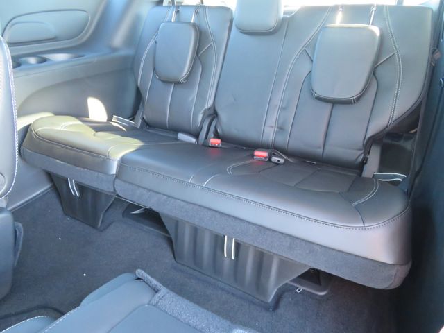 2026 Chrysler Pacifica Select - Photo 12