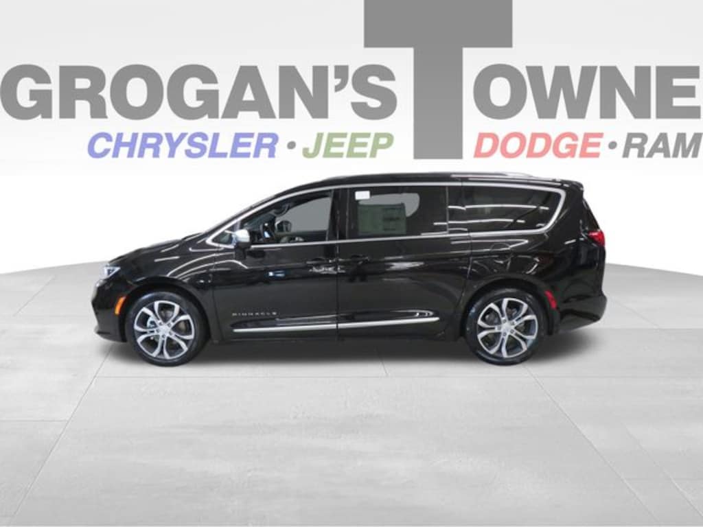New 2026 Chrysler Pacifica PINNACLE Passenger Van