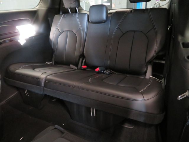2026 Chrysler Pacifica Select - Photo 12