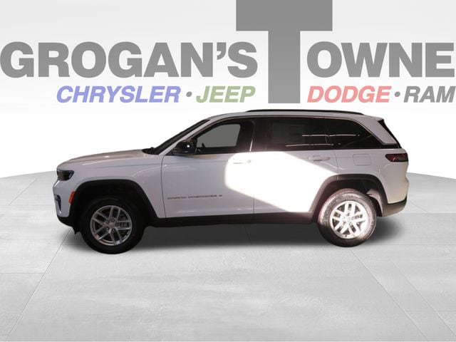 2025 Jeep Grand Cherokee Laredo's photo