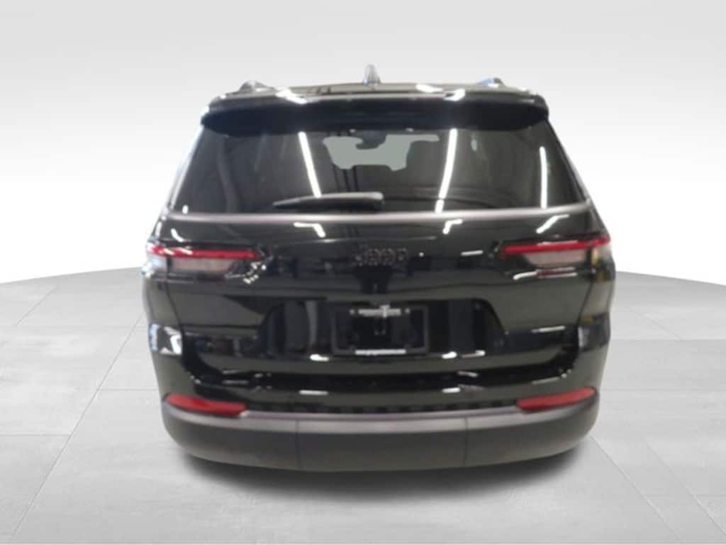 New 2026 Jeep Grand Cherokee L LAREDO ALTITUDE 4X4 Sport Utility