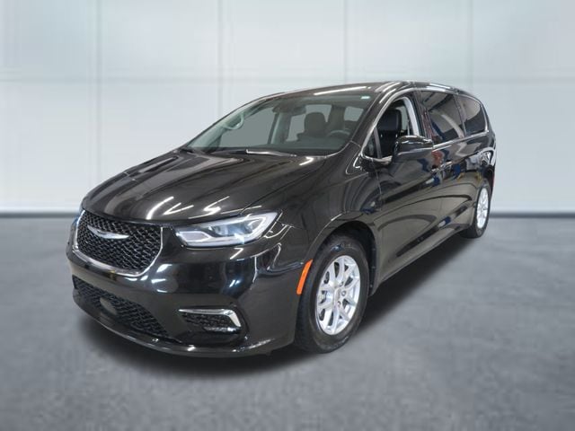 Certified 2023 Chrysler Pacifica Touring L with VIN 2C4RC1BG8PR521496 for sale in Toledo, OH