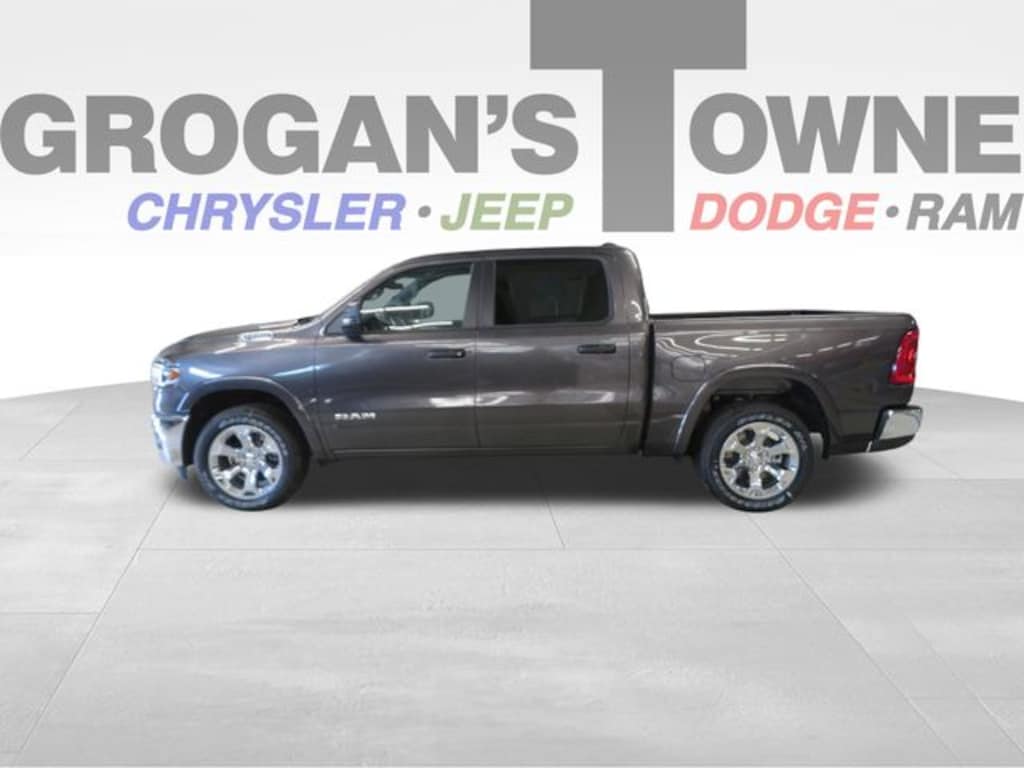 New 2026 Ram 1500 BIG HORN CREW CAB 4X4 5'7 BOX Pickup