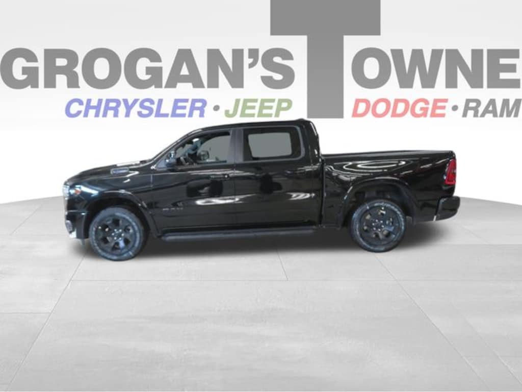 New 2026 Ram 1500 BIG HORN CREW CAB 4X4 5'7 BOX Pickup