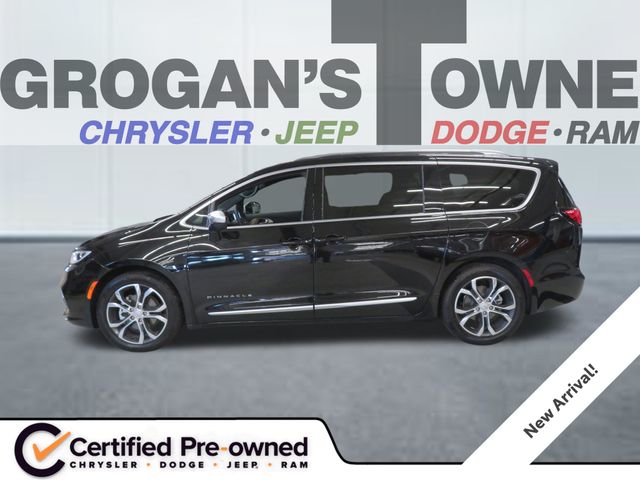 2026 Chrysler Pacifica Pinnacle's photo