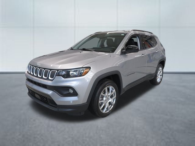 Certified 2022 Jeep Compass Latitude Lux with VIN 3C4NJDFB4NT152540 for sale in Toledo, OH