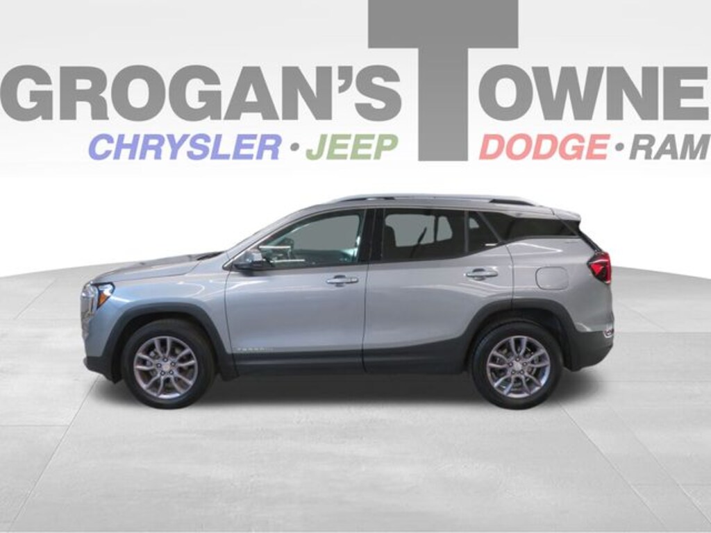 Used 2023 GMC Terrain SLT SUV