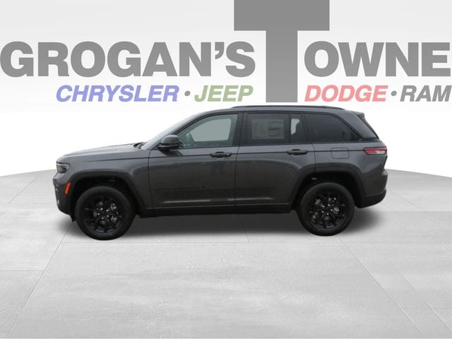 2025 Jeep Grand Cherokee Altitude's photo