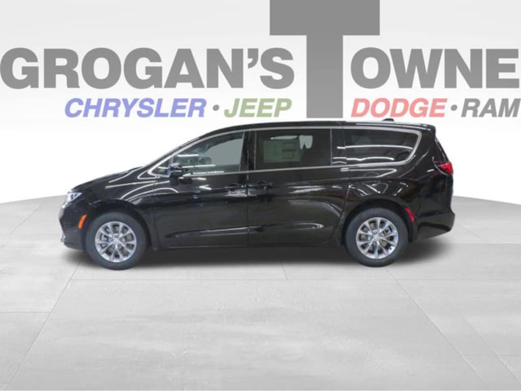 New 2026 Chrysler Pacifica SELECT AWD Passenger Van