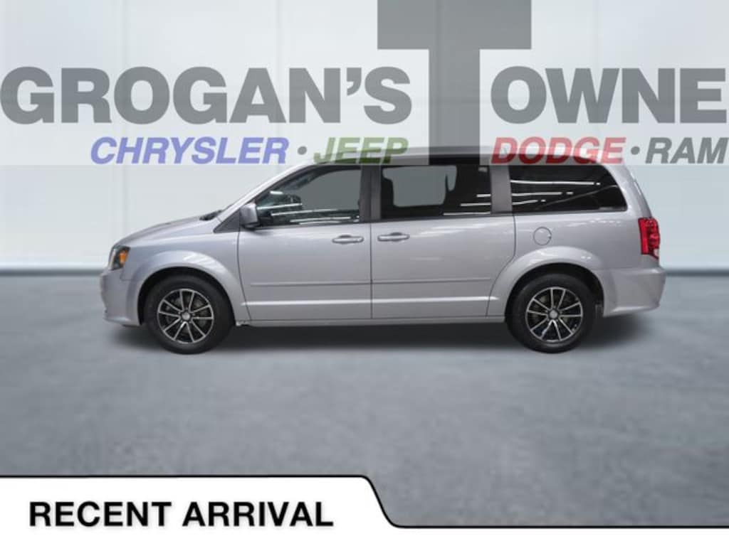 Used 2017 Dodge Grand Caravan SXT Van