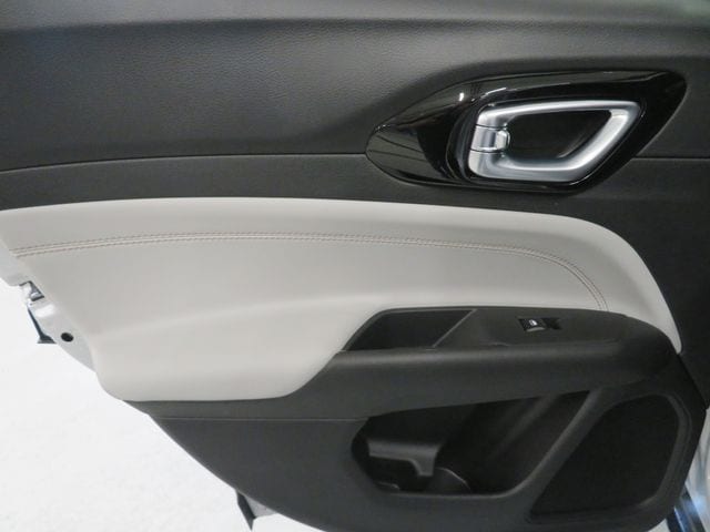 2026 Jeep Compass Limited - Photo 13