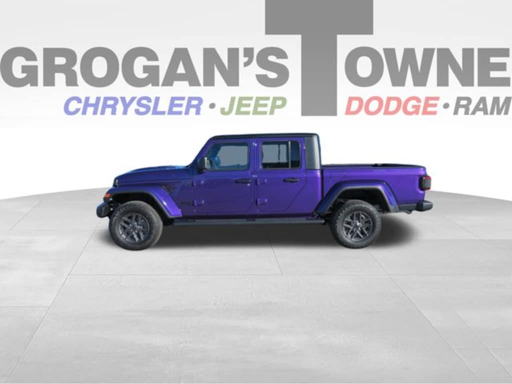 New 2026 Jeep Gladiator SPORT S 4X4 Pickup