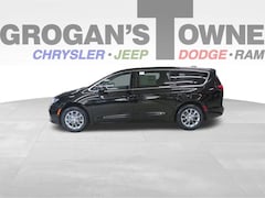 2026 Chrysler Pacifica LIMITED Passenger Van