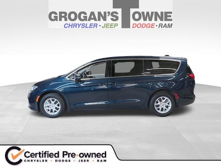 2023 Chrysler Pacifica Touring L Van Passenger Van