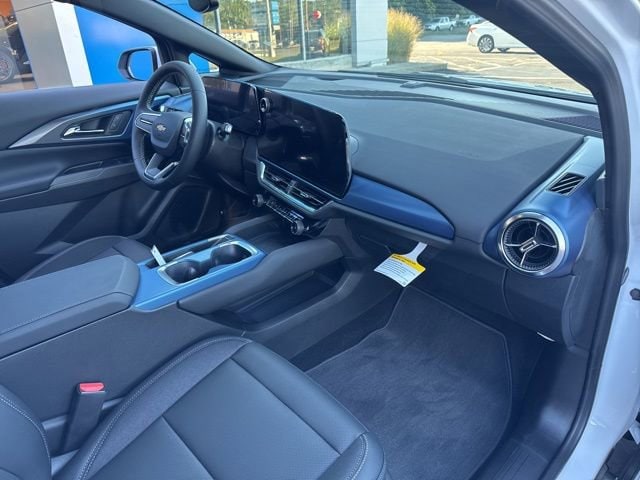 2025 Chevrolet Equinox EV LT - Photo 23