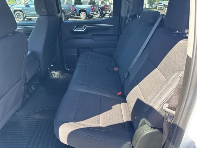 2025 Chevrolet Silverado 1500 LT - Photo 22