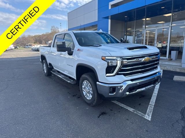 2026 Chevrolet Silverado HD LTZ 4WD Crew Cab Standard Box's photo