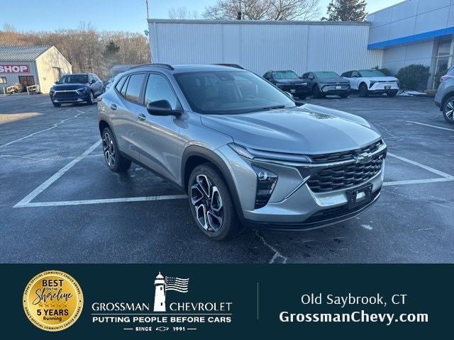 2025 Chevrolet Trax RS's photo