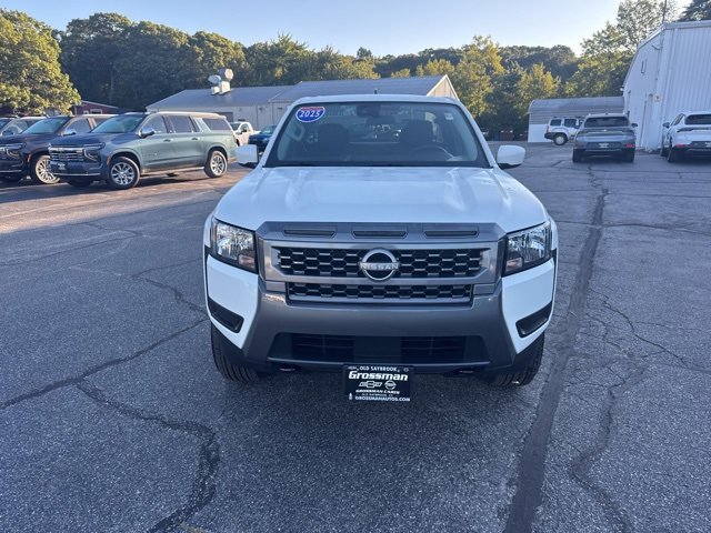 2025 Nissan Frontier SV photo 3
