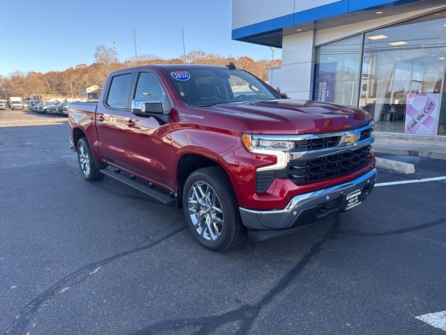 2024 Chevrolet Silverado LT photo 4