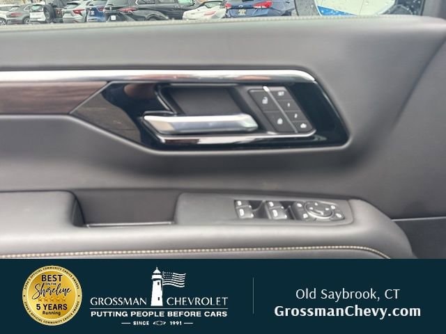 2026 Chevrolet Suburban Premier - Photo 9