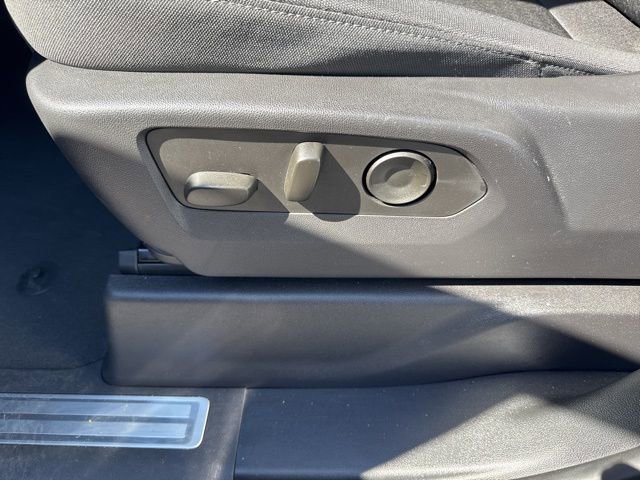 2025 Chevrolet Silverado 1500 LT - Photo 13