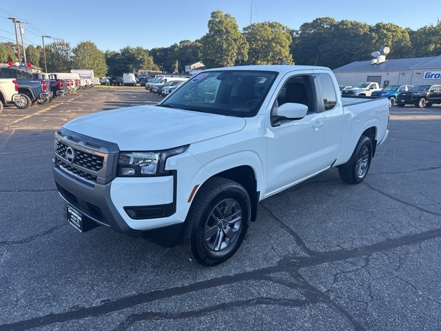2025 Nissan Frontier SV photo 4