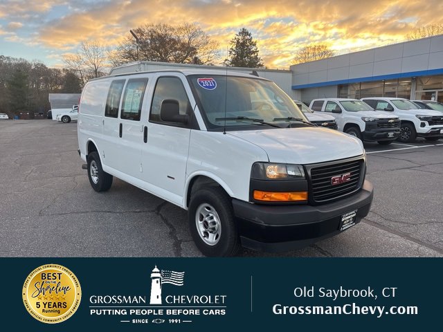 2021 GMC Savana Cargo Work Van's photo