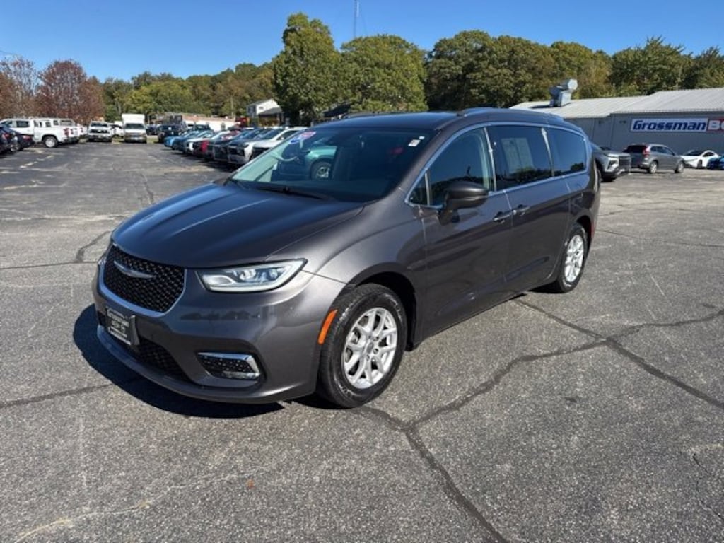 Used 2021 Chrysler Pacifica Touring L Van Passenger Van