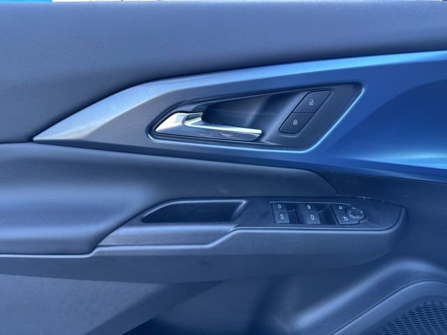 2025 Chevrolet Equinox EV LT - Photo 8