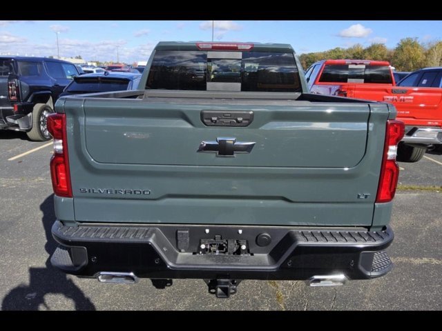 2025 Chevrolet Silverado 1500 LT Trail Boss photo 4