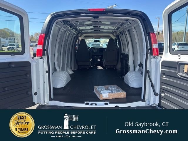 2026 Chevrolet Express Cargo Work Van - Photo 15
