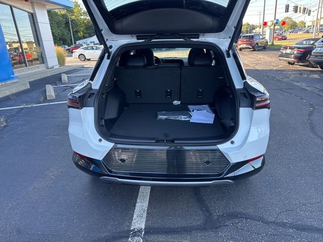 2025 Chevrolet Equinox EV LT - Photo 21