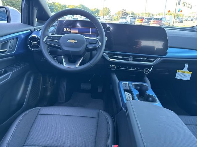 2025 Chevrolet Equinox EV LT - Photo 20