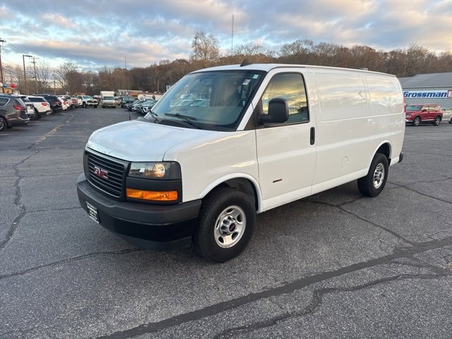 2021 Gmc Savana Cargo 3500 photo 2