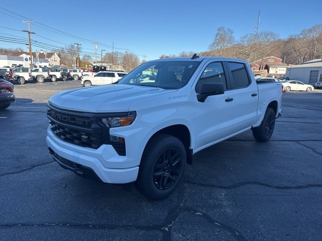2025 Chevrolet Silverado 1500 Custom photo 4