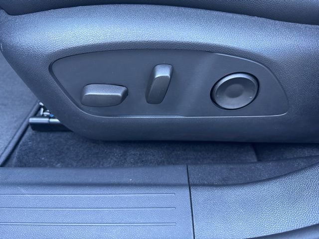 2025 Chevrolet Equinox EV LT - Photo 9